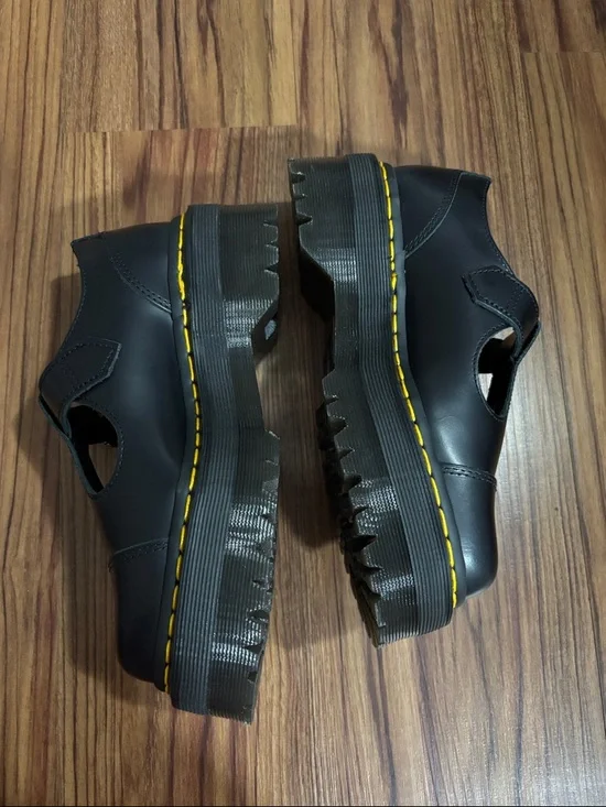 Dr. Martens Platform Mary Janes - Picture 2 of 5